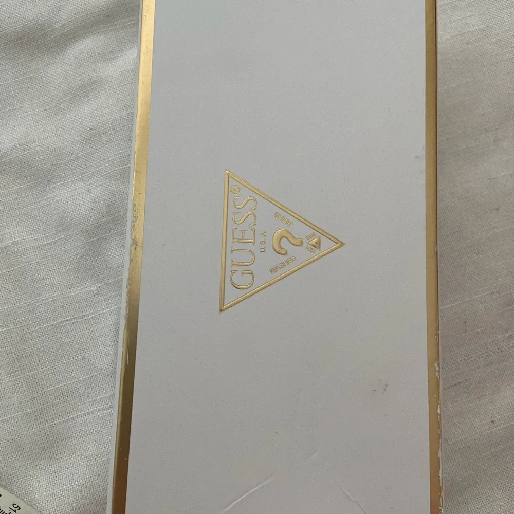 Clutch by Guess USA - Picture 7 of 12
